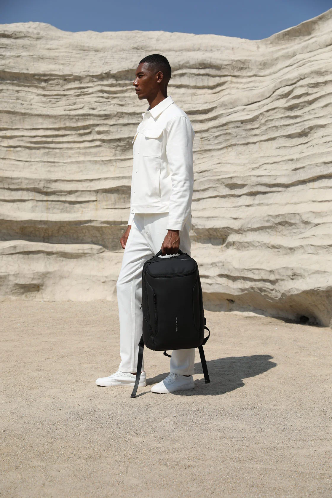 Compacto Pro: MarkRyden Top Seller Futuristic Design Simple Large Capacity Daily Backpack - Image 3