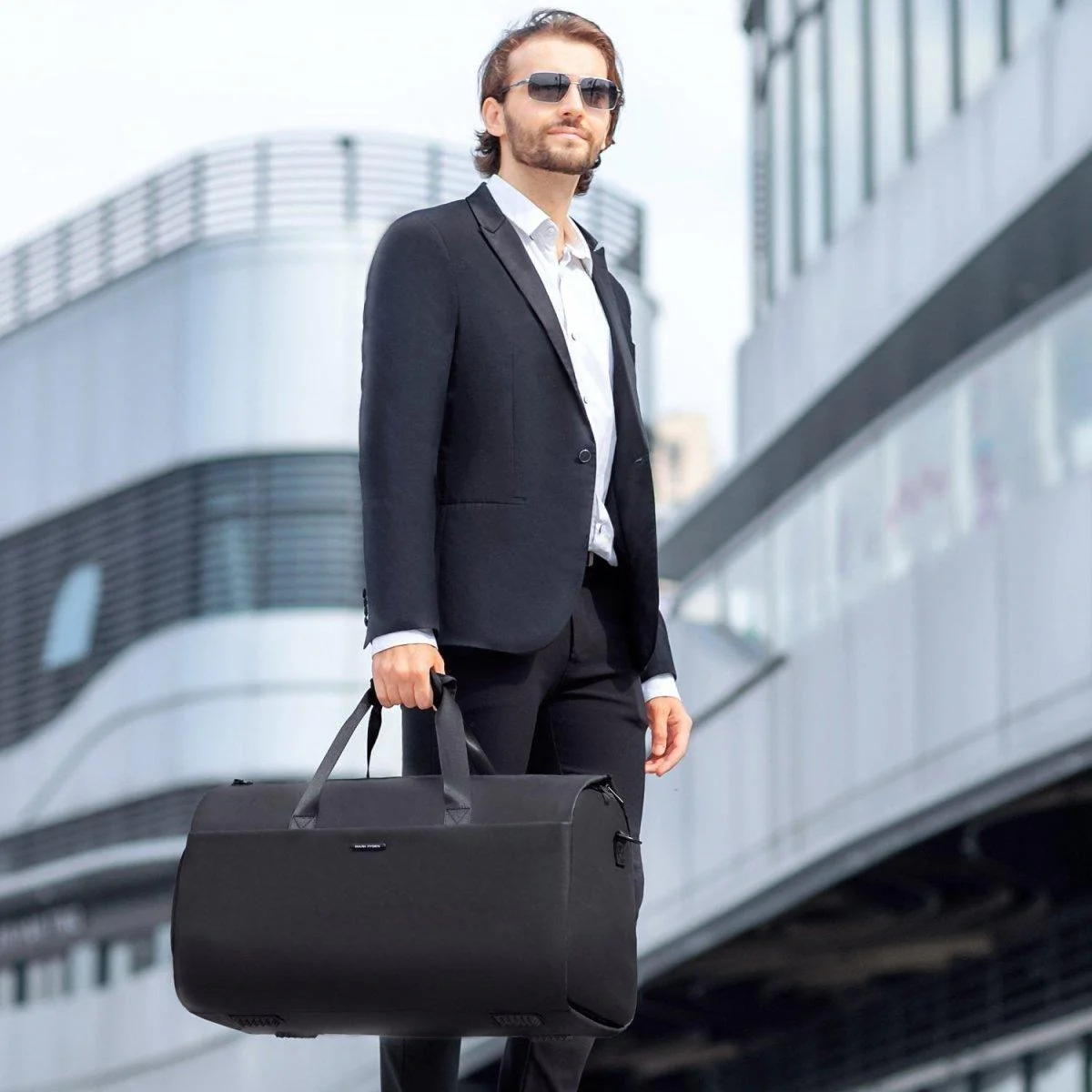 Gentleman: High Capacity & Water-Resistant Business Suit Travel Bag with Multipurpose Compartments - Image 7