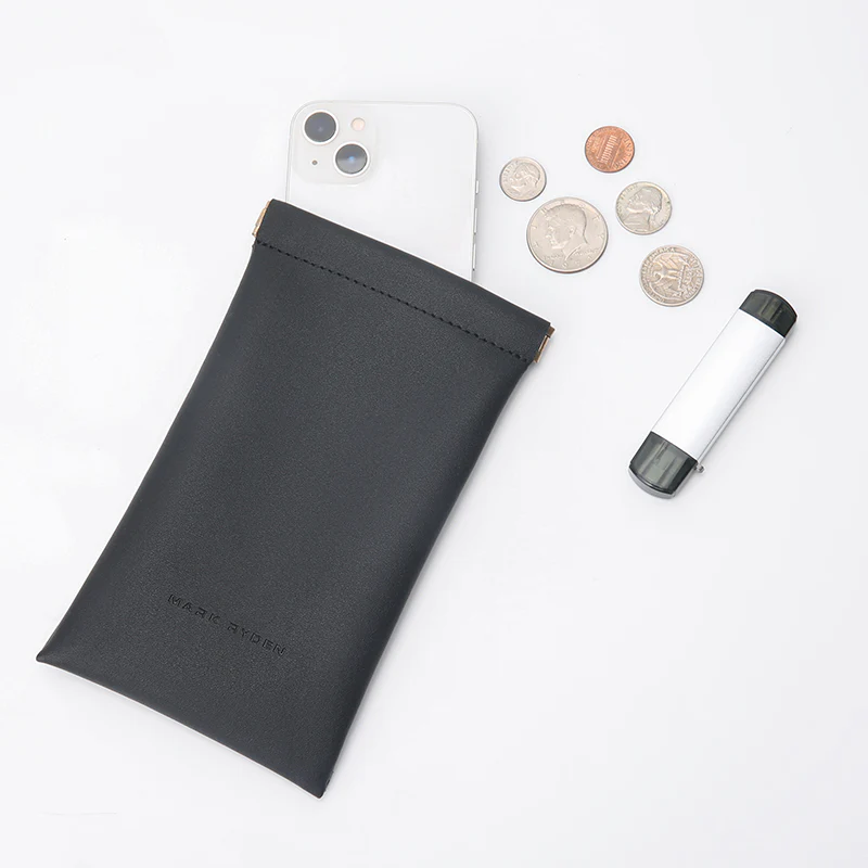 Sunglasses Pouch: Easily Carry Your Eyeglasses or Data Cable - Image 6