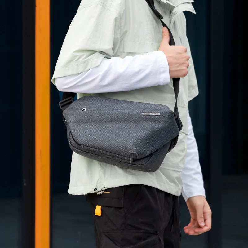 Fingon Ⅰ: Leather Large Capacity City Commuter Daily Messenger Bag - Image 10
