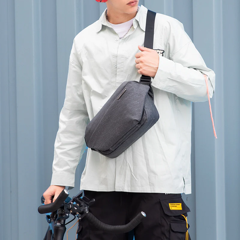 Fingon Ⅰ: Leather Large Capacity City Commuter Daily Messenger Bag - Image 12